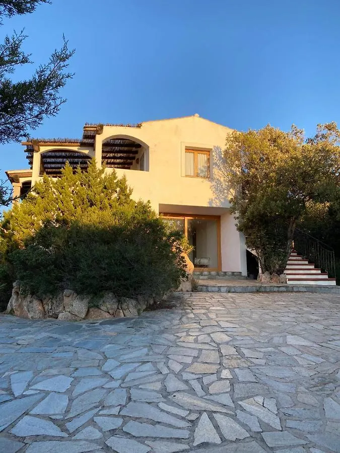 Camera Privata In Villa Arzachena